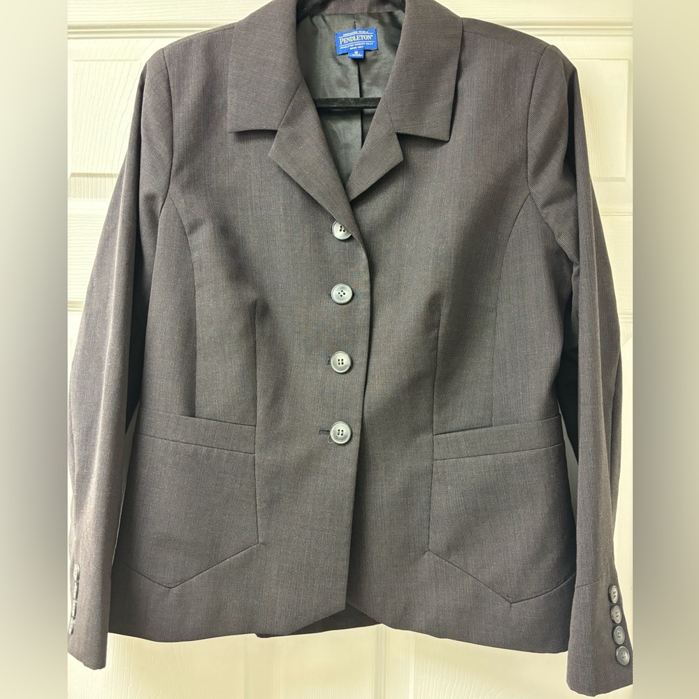 Women’s Pendleton Blazer. 100% Virgin Wool size 16